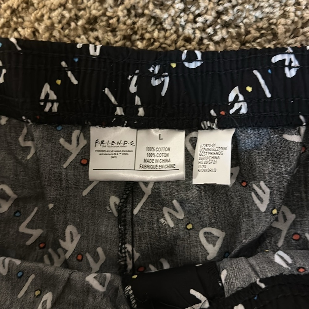 NWT Friends (the show) pajamas pants sz L - Picture 2 of 4